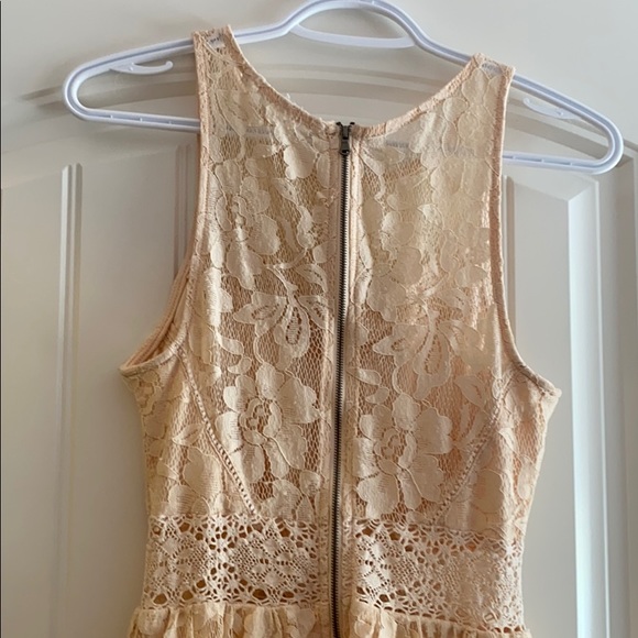 Forever 21 lace dress - Picture 7 of 7